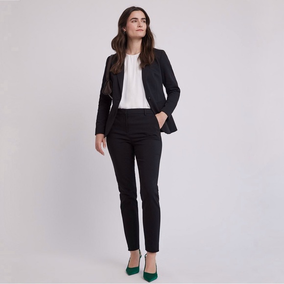 NEW RW&Co Blazer - Picture 3 of 9